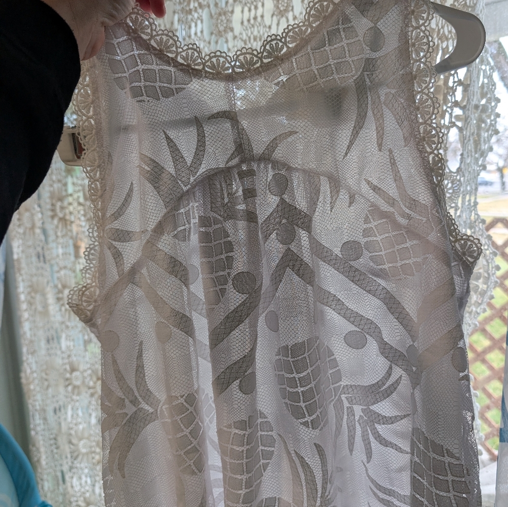 Mauve Pineapple Sleeveless Top 12 White Lace Scalloped Boho Cottagecore Layering - Picture 15 of 16